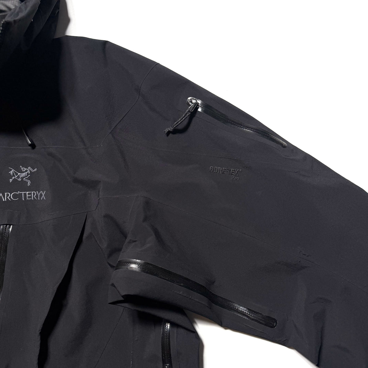 10's Arc’teryx Alpha SV Jacket