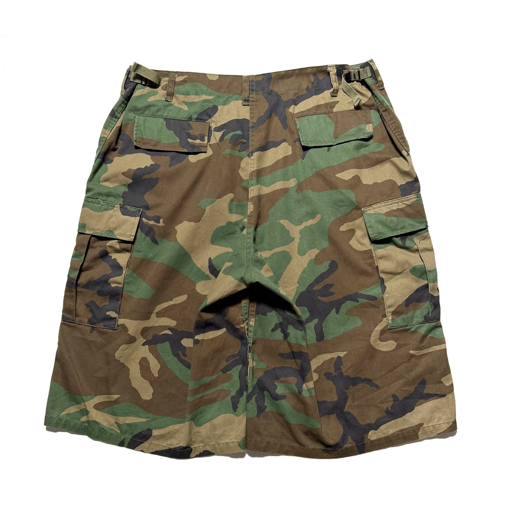 00s UNKNOWN Camo Cargoshorts