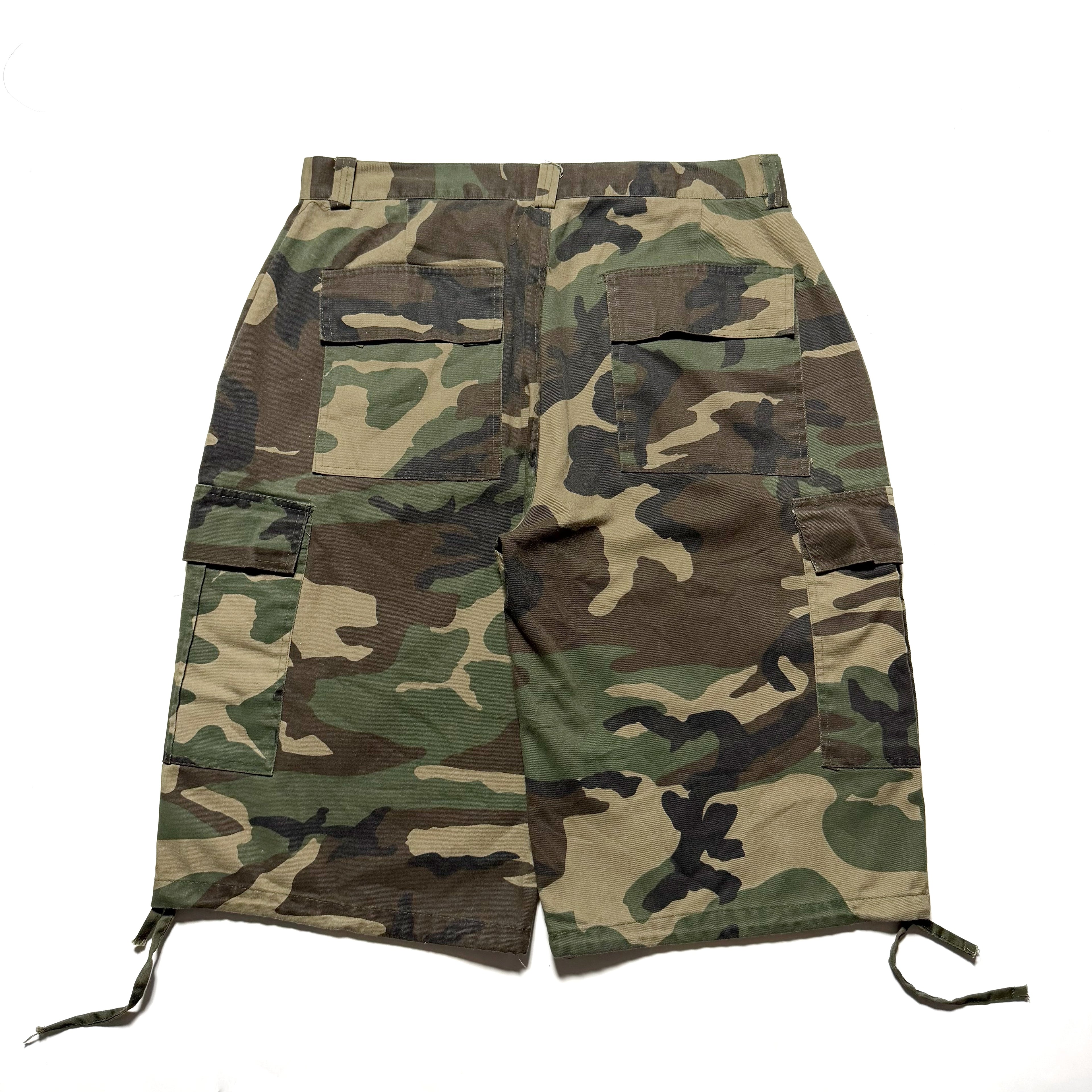00s MANHATTAN Camo Cargoshorts