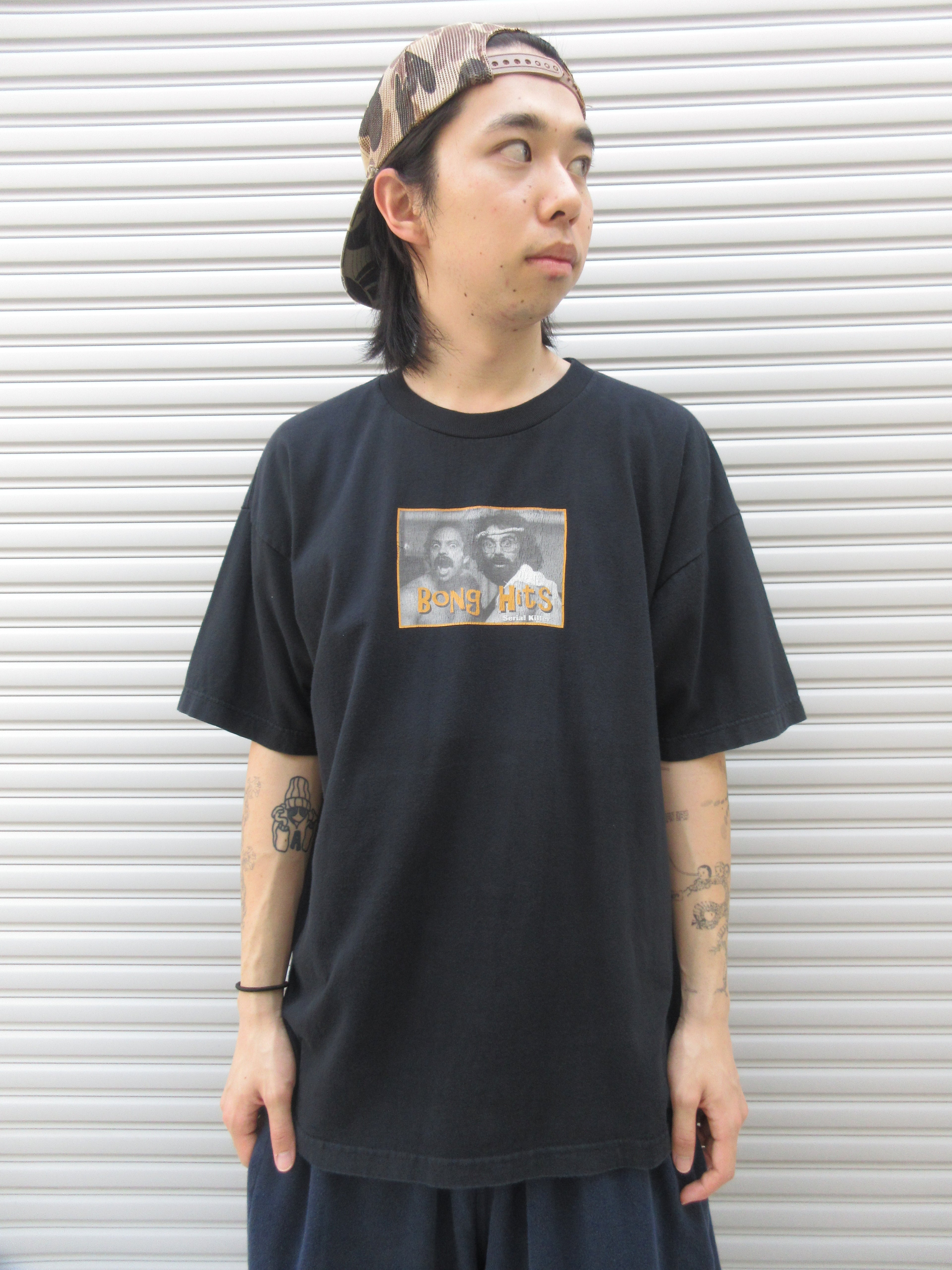 90~00s Serial Killer Logo Graphic Tee