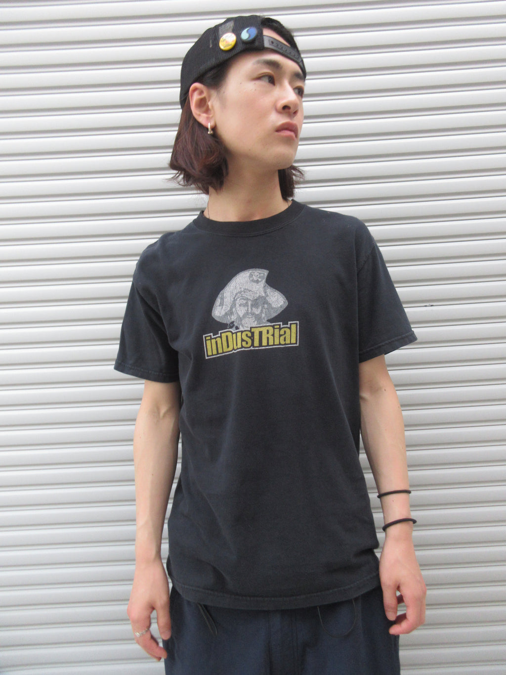 00s inDusTRial Logo Graphic Tee