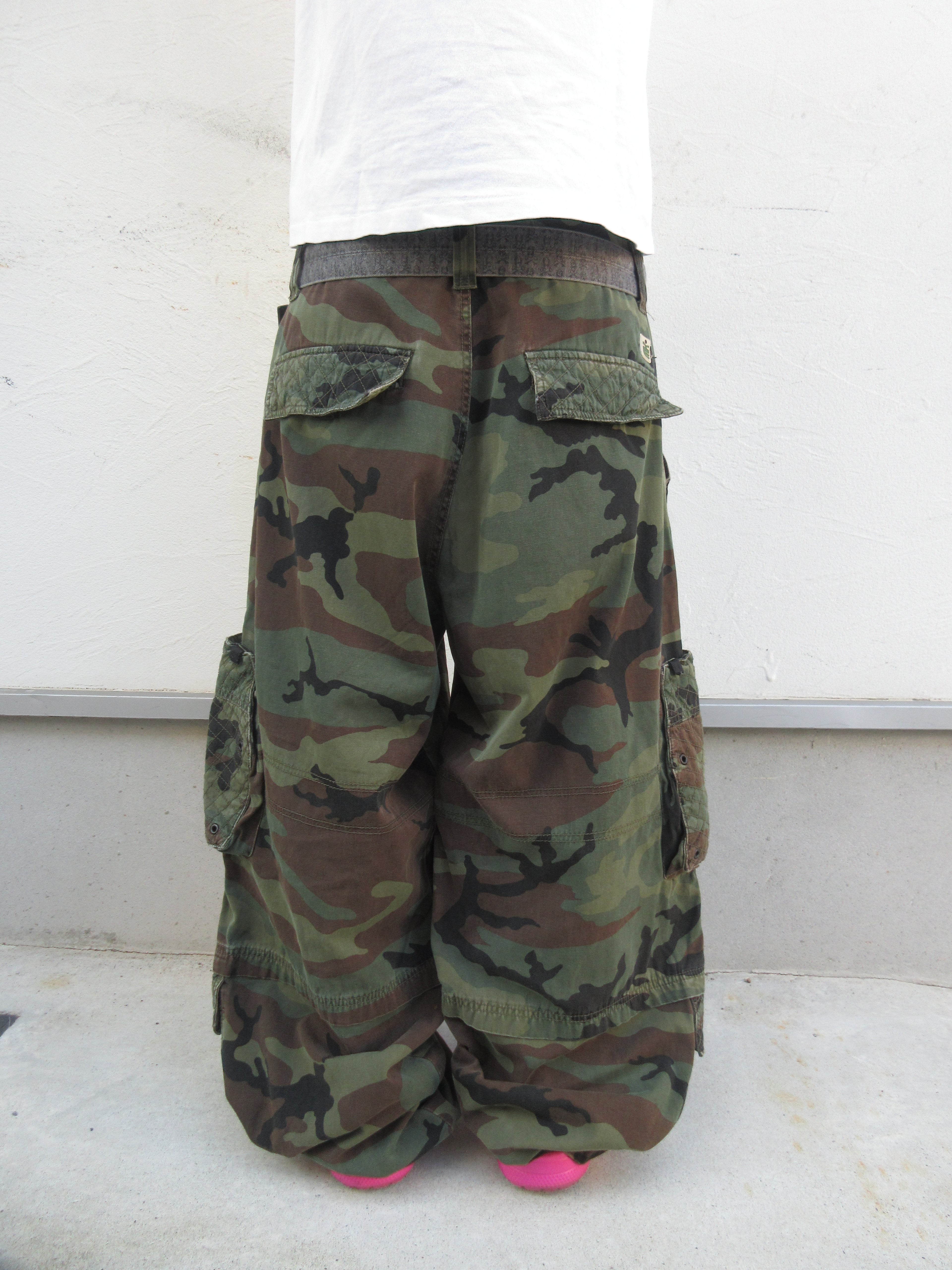 00s Machine Super Baggy Cargopants