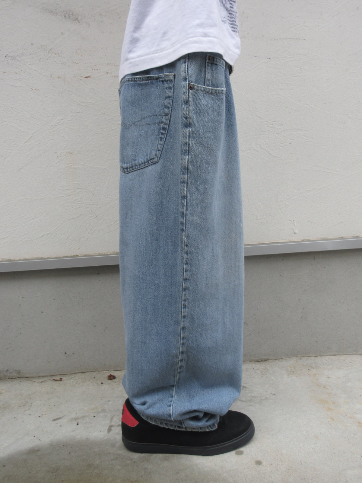 00s Anchor Blue BEYOND BAGGY Denim
