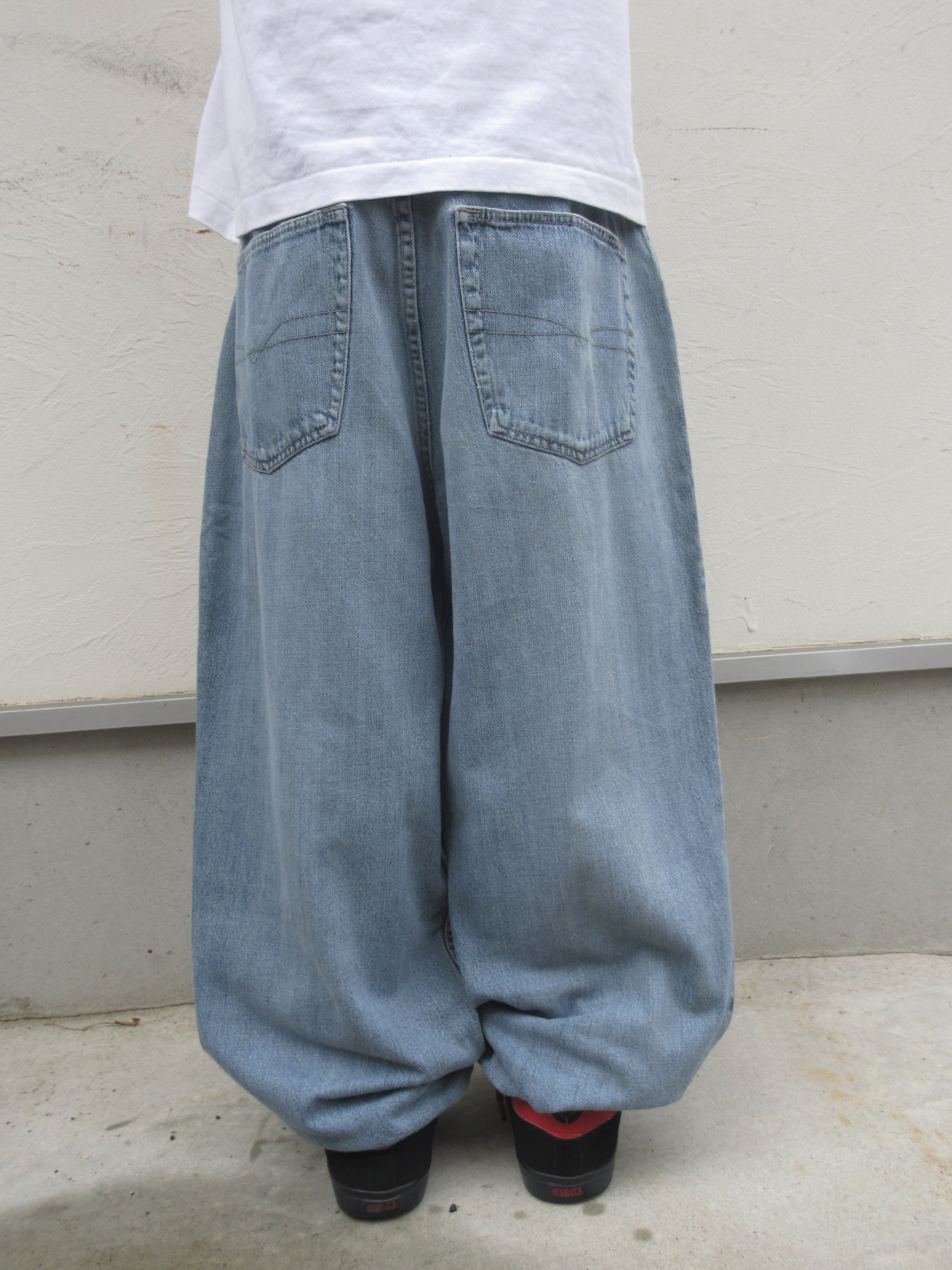 00s Anchor Blue BEYOND BAGGY Denim