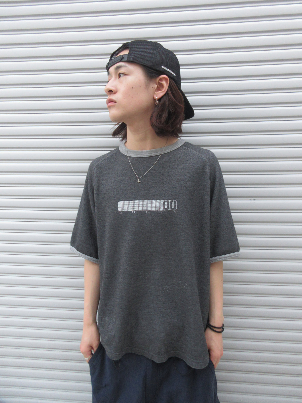 00s RUSTY Reversible Logo Graphic Tee