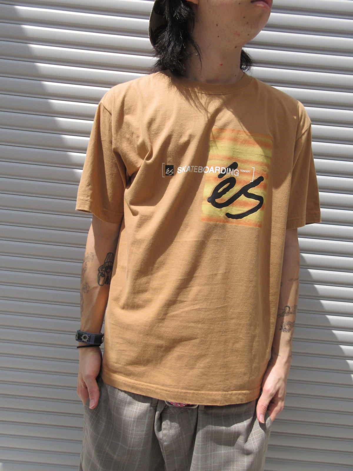 90~00s ES Logo Graphic Tee