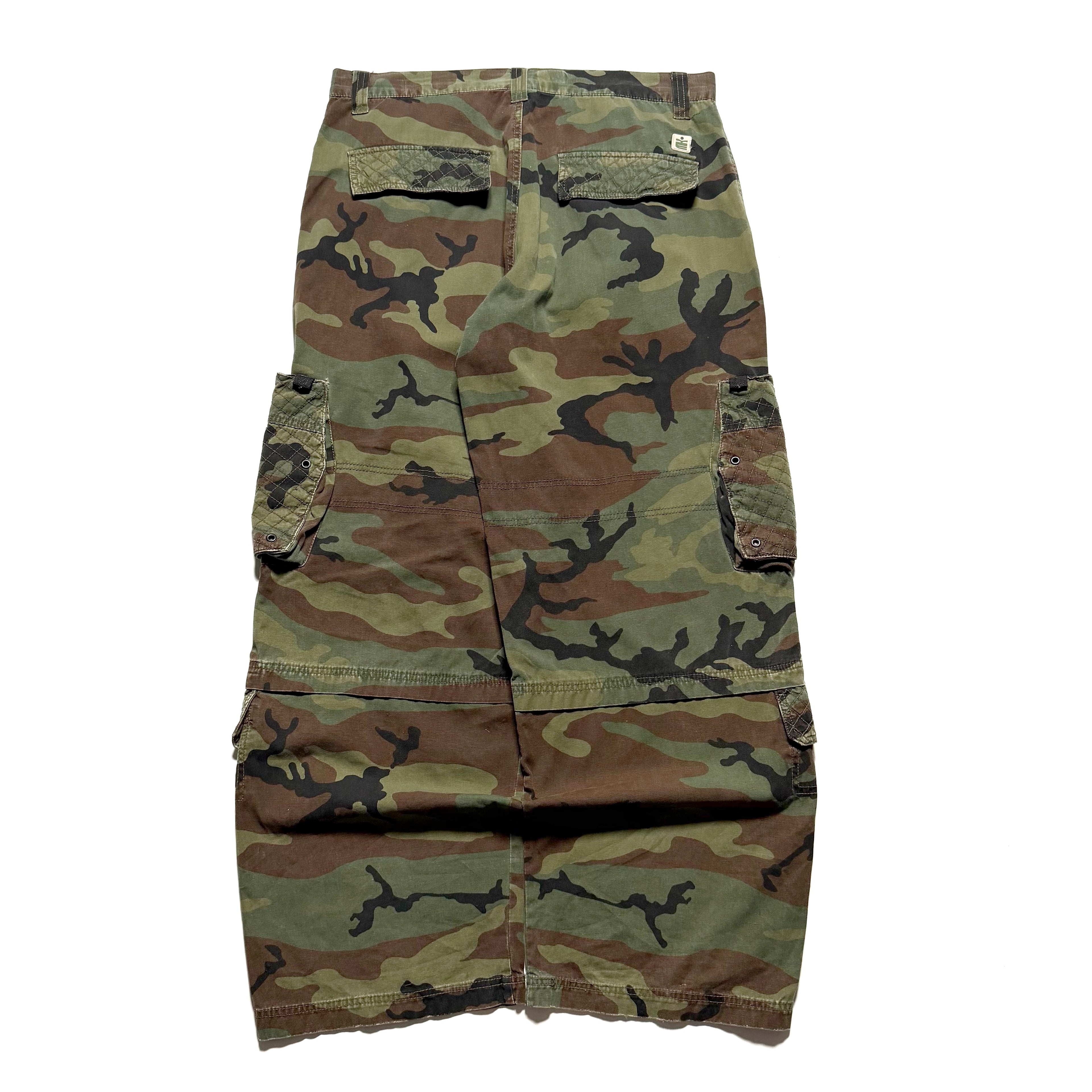 00s Machine Super Baggy Cargopants