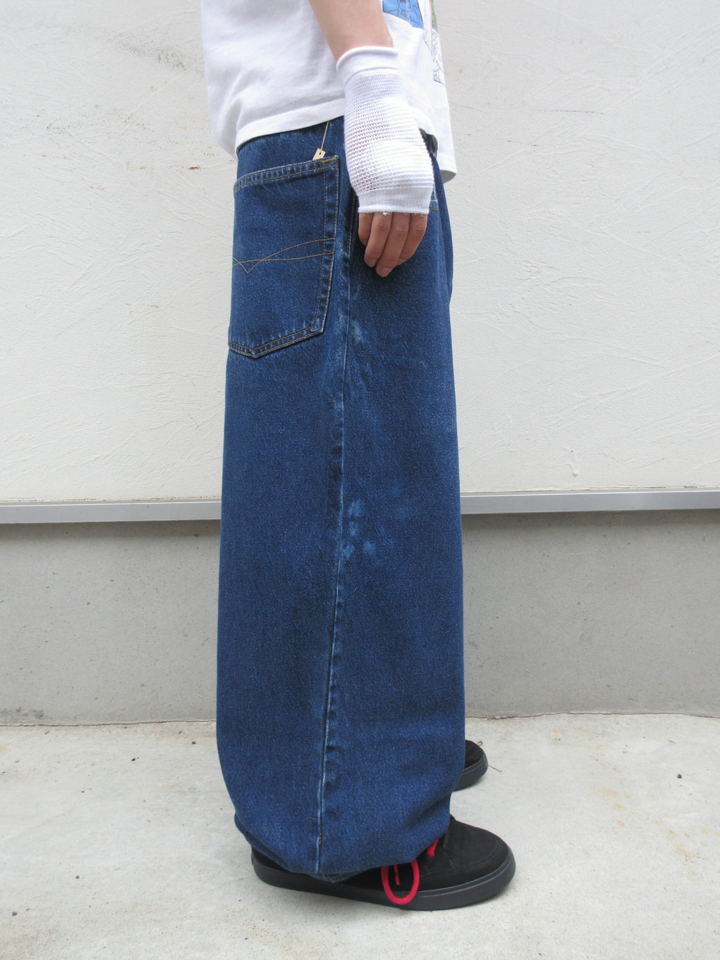 00s Anchor Blue BEYOND BAGGY Denim