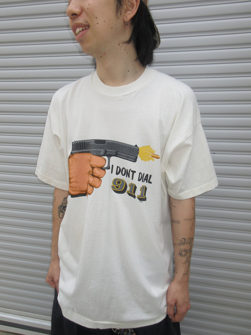 90s I DON’T DIAL 911 Tee