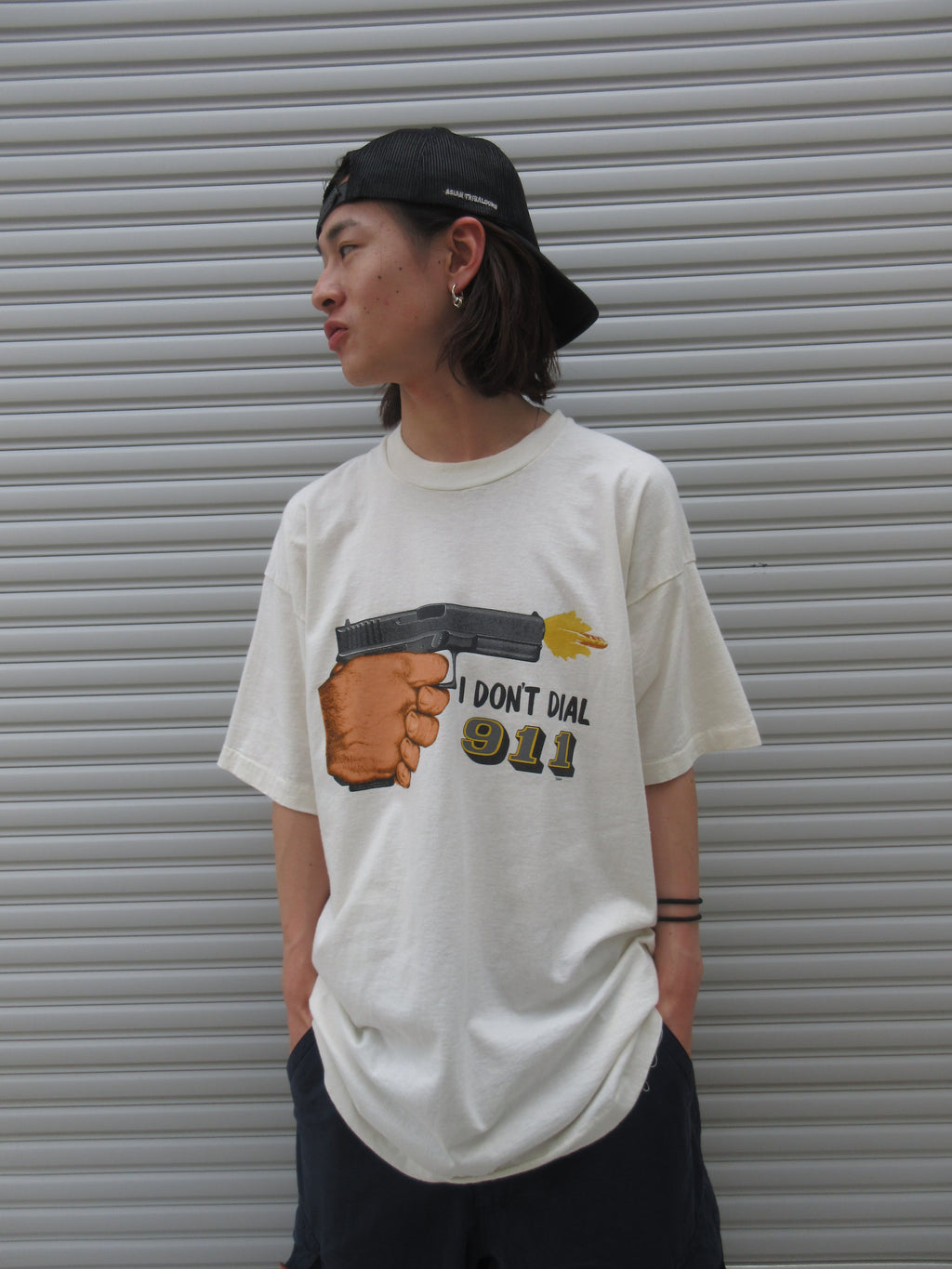 90s I DON’T DIAL 911 Tee