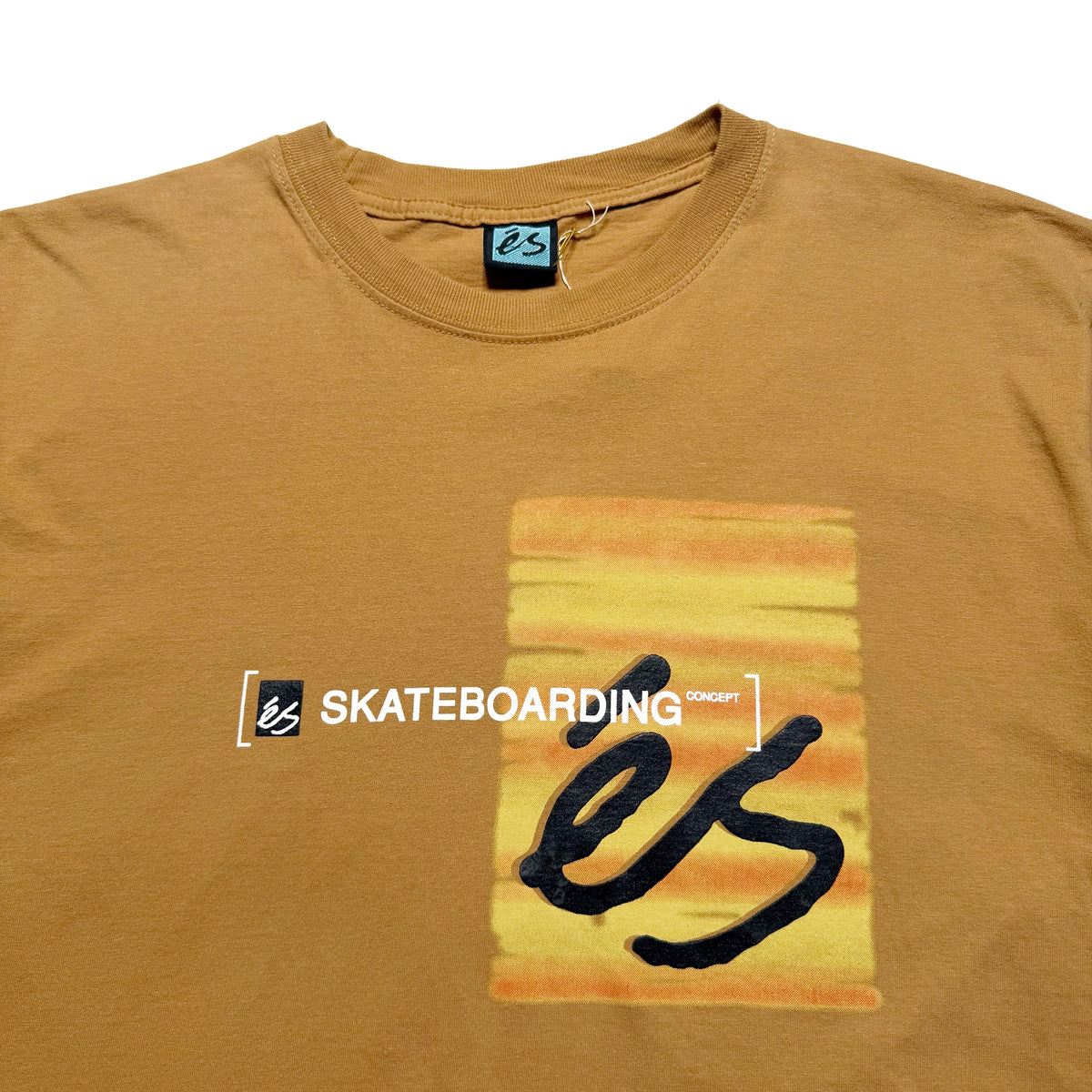 90~00s ES Logo Graphic Tee