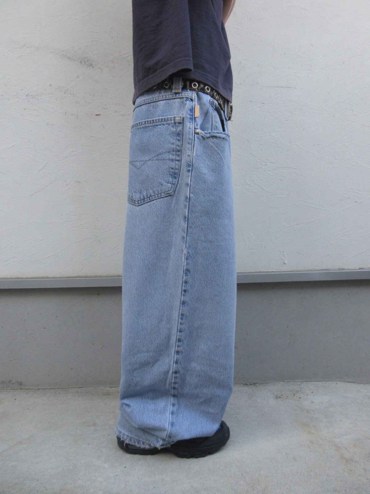 00s Anchor Blue BEYOND BAGGY Denim
