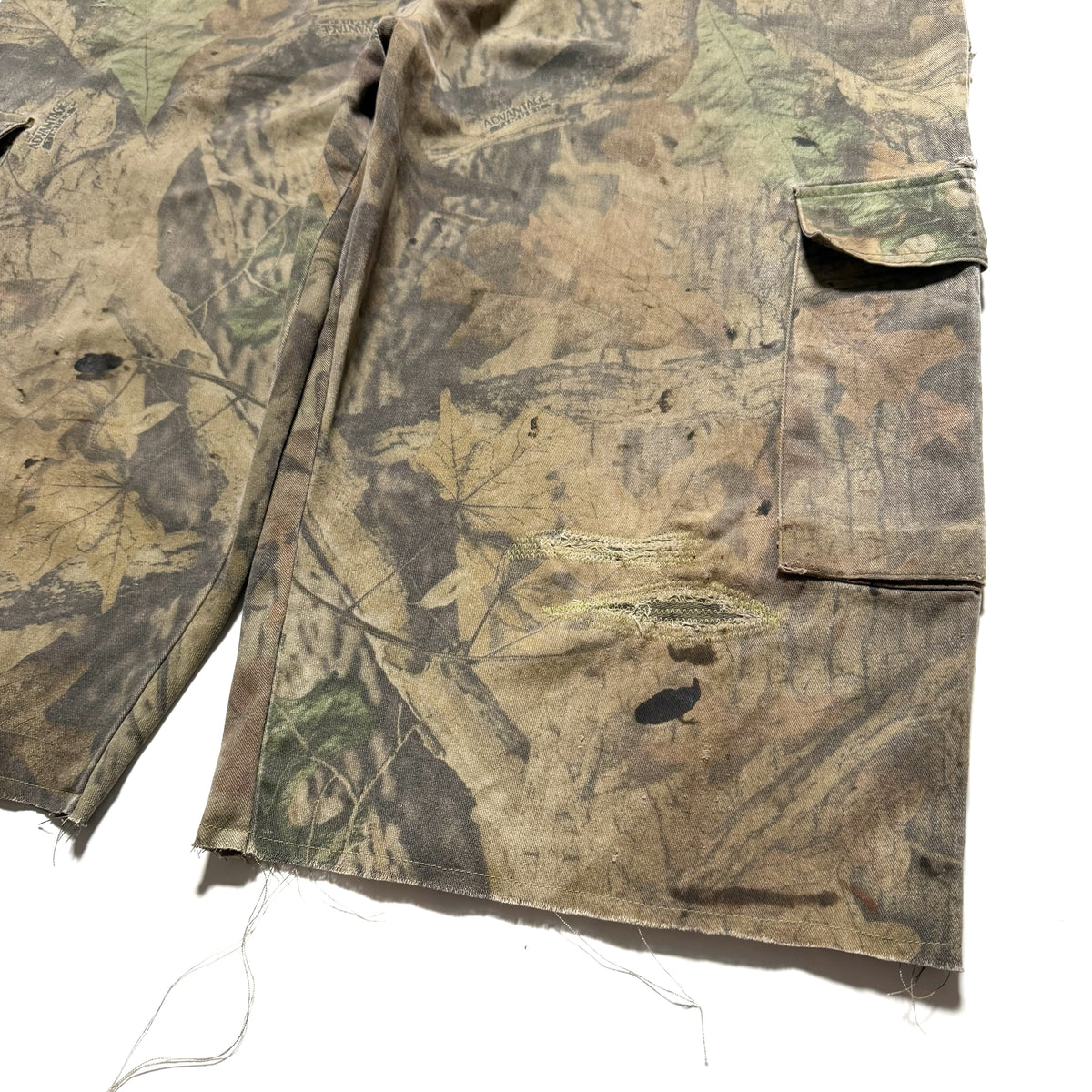 00s UNKNOWN Tree Camo Baggy Cargo Shorts
