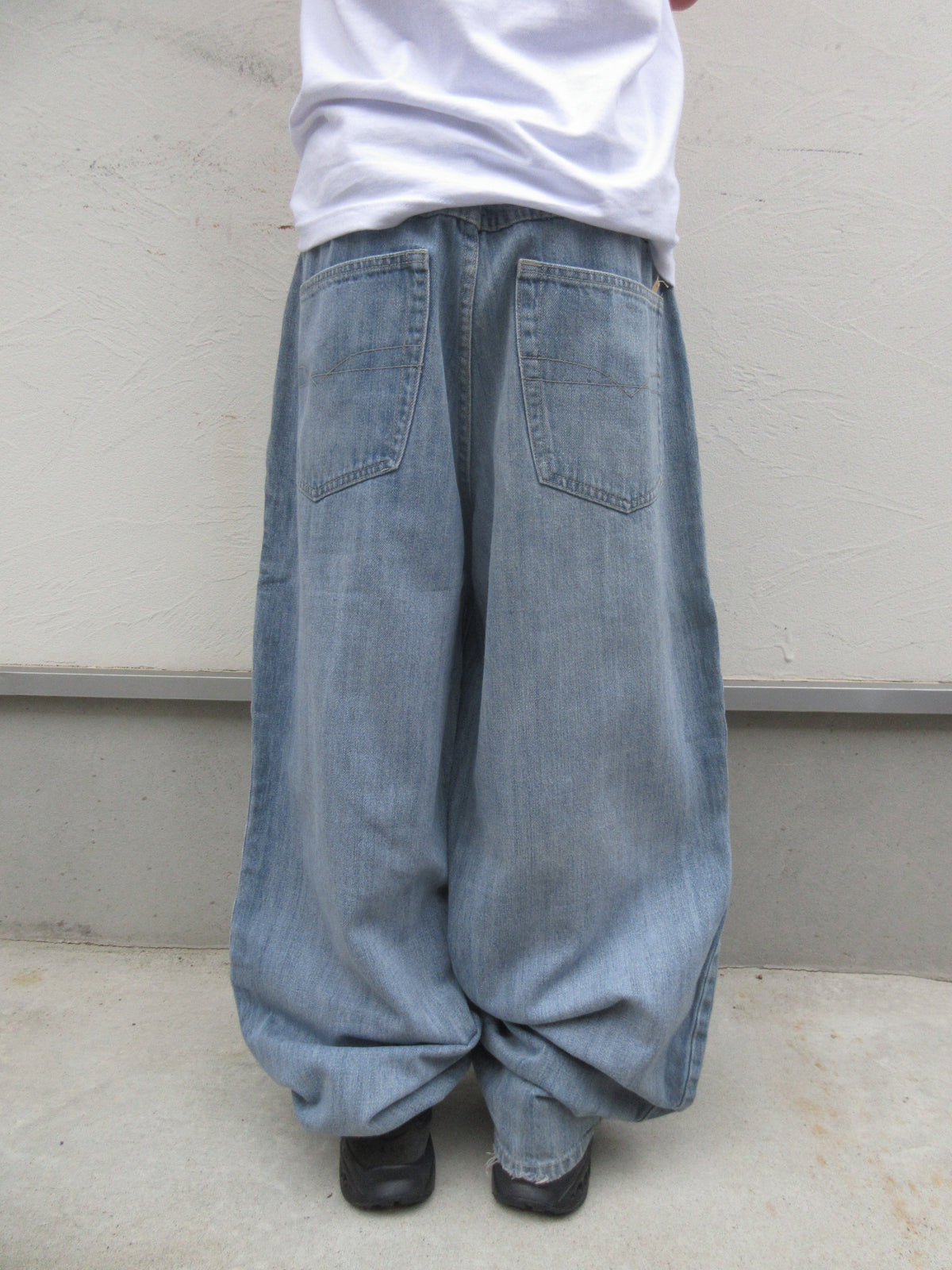 00s Anchor Blue BEYOND BAGGY Denim