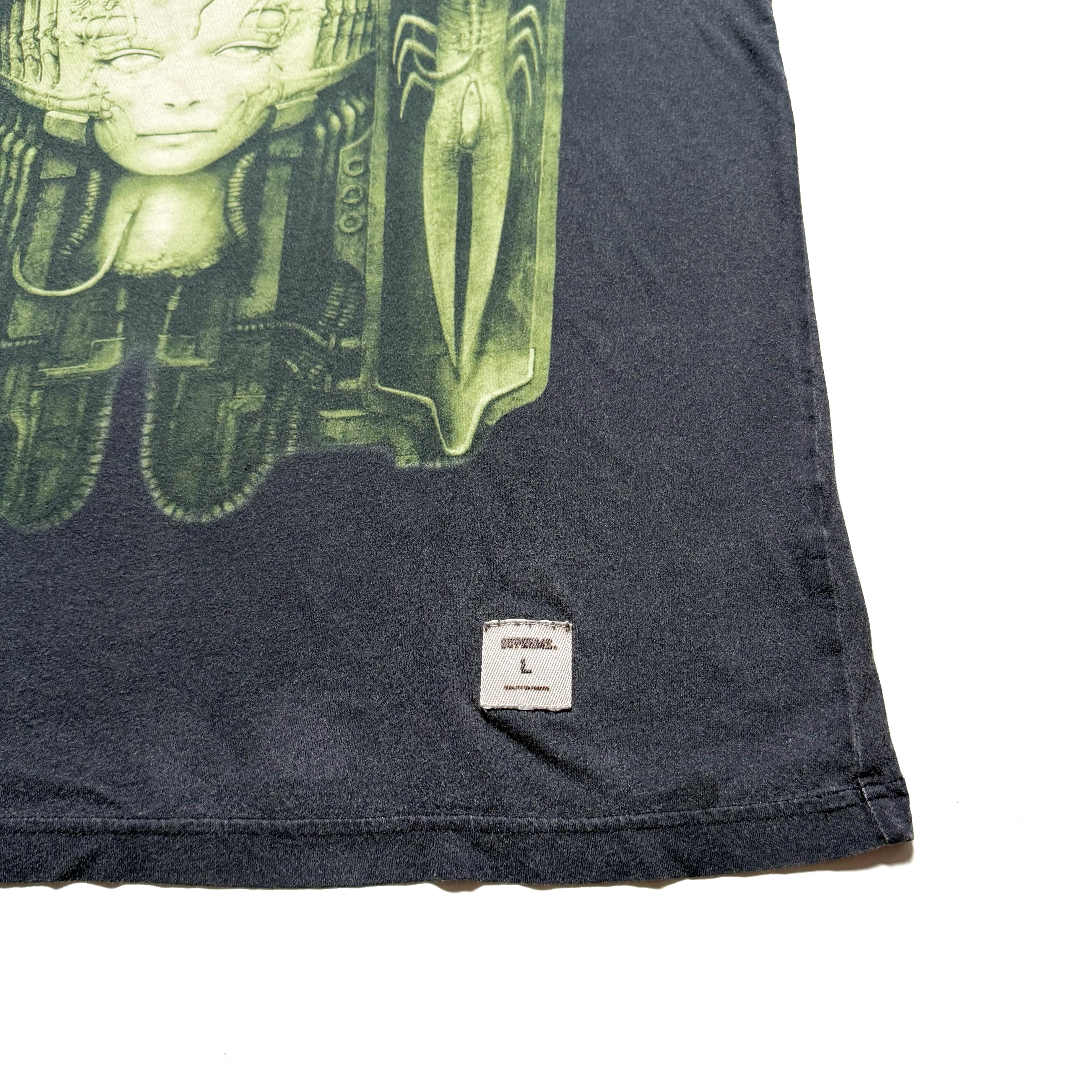 Supreme × H.R GIGER Graphic Tee