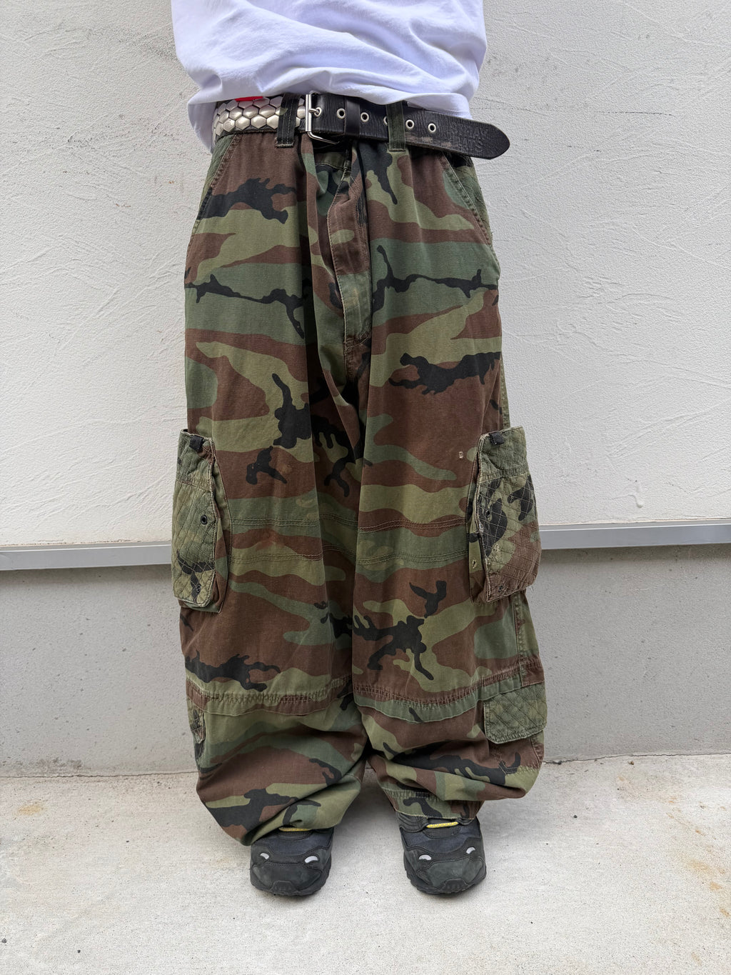 00s Machine Super Baggy Cargopants