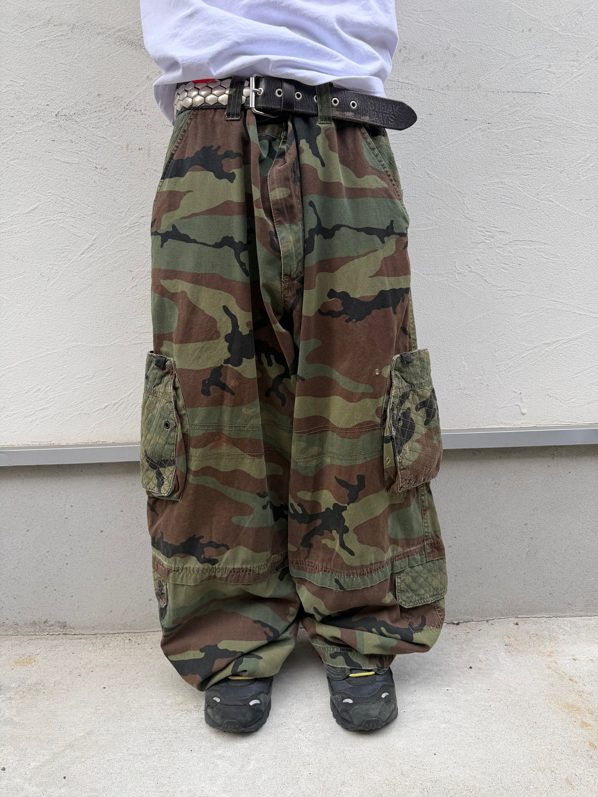 00s Machine Super Baggy Cargopants