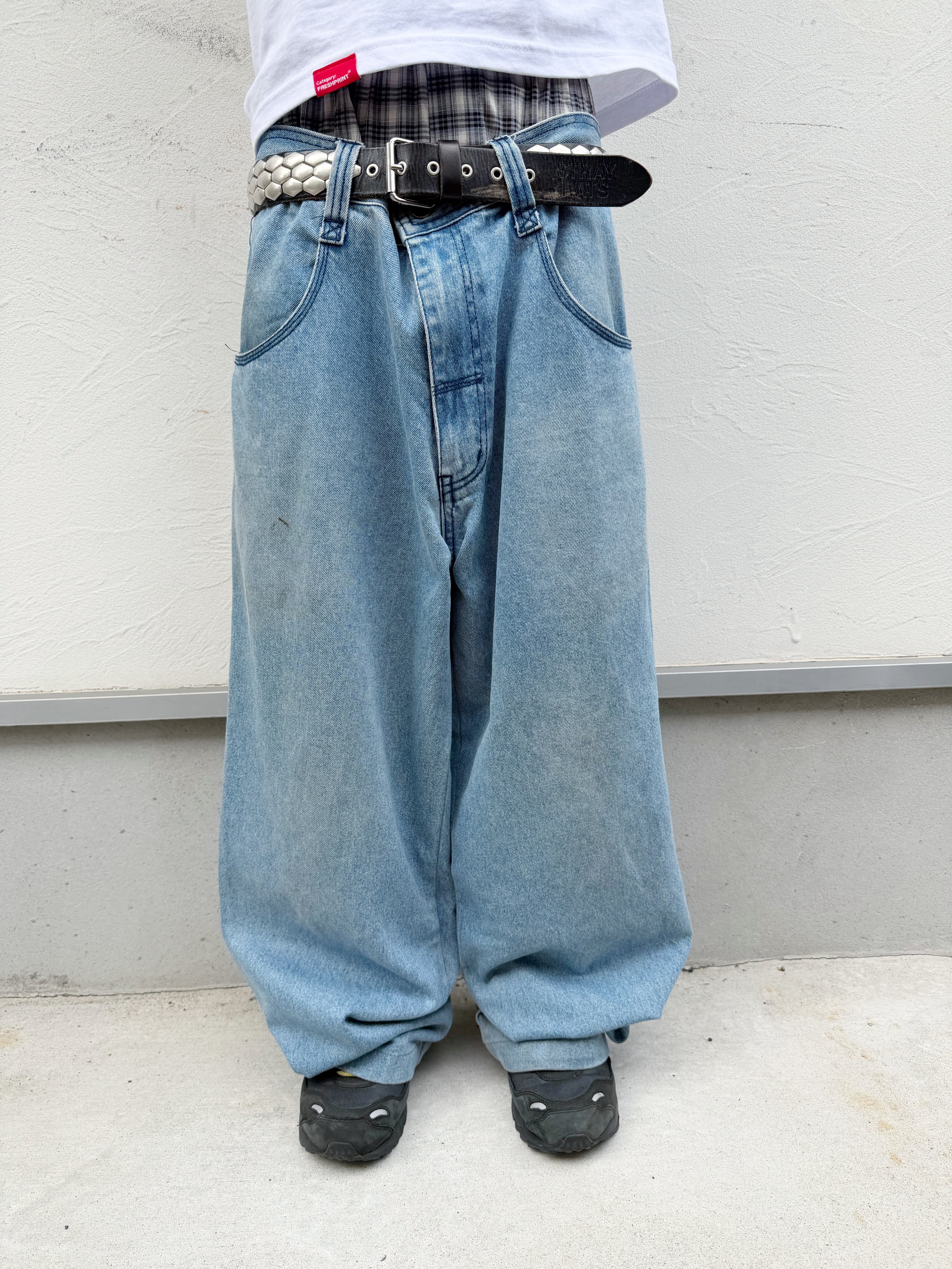 90~00s Machine Baggy Washed Denim